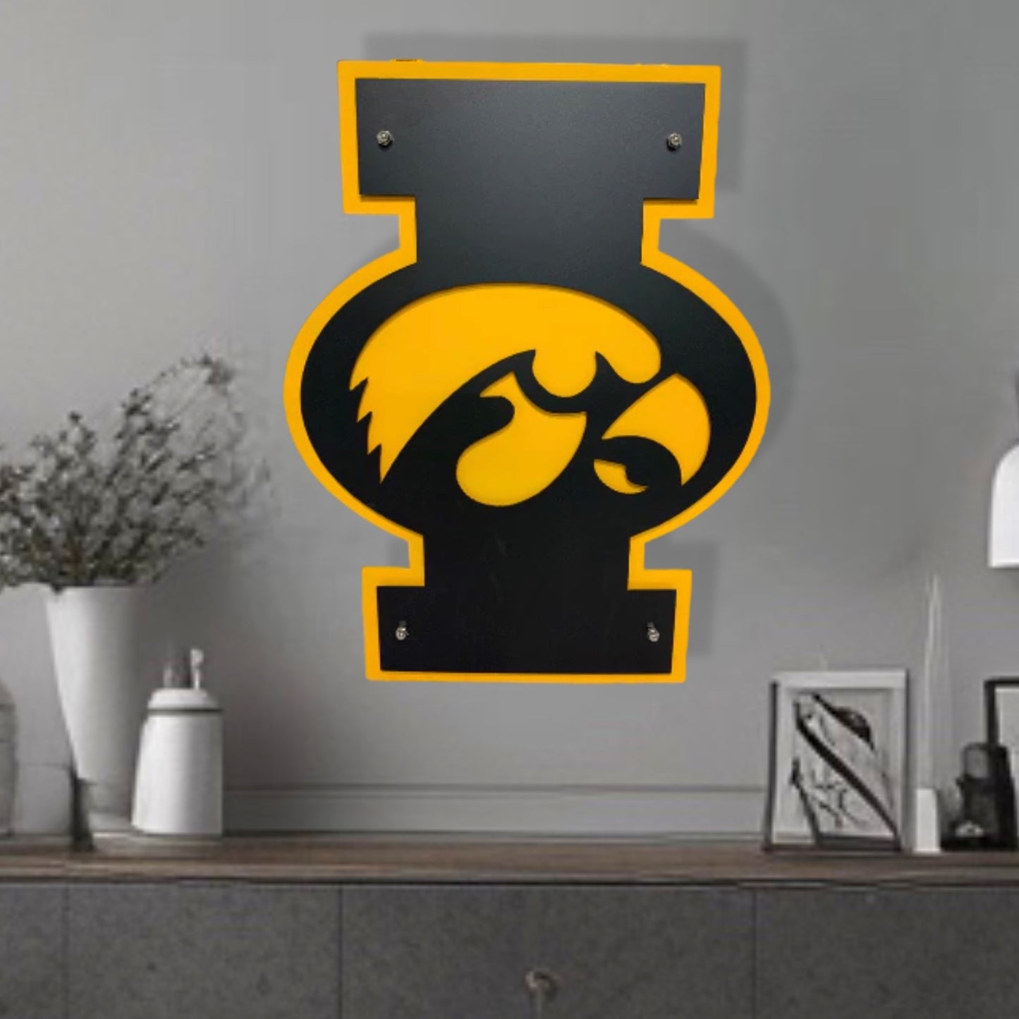 Display of Iowa Hawkeyes "I" with Tigerhawk